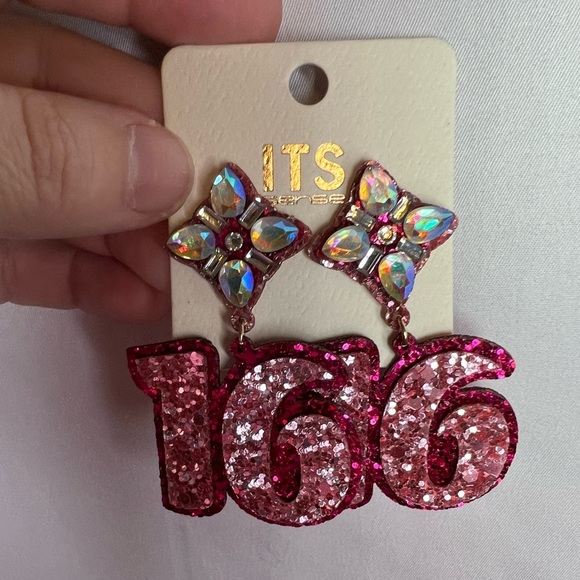 ITS Sense Hot Pink Sixteen Dangle Earrings NWT - Picture 1 of 6